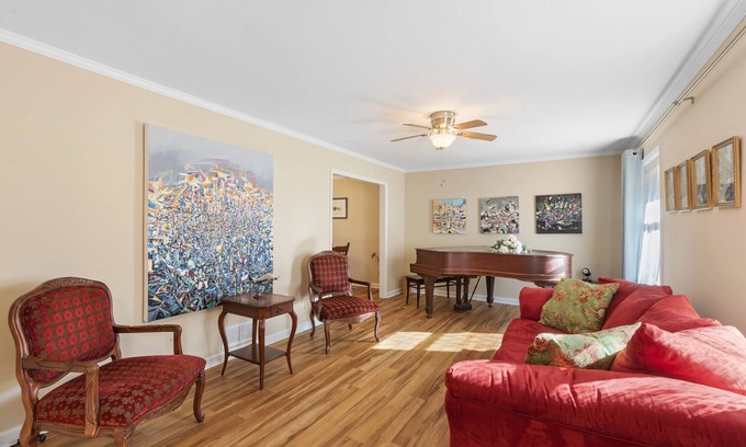 Fayetteville House | 【NEW】Cozy & Restful Like Being Home