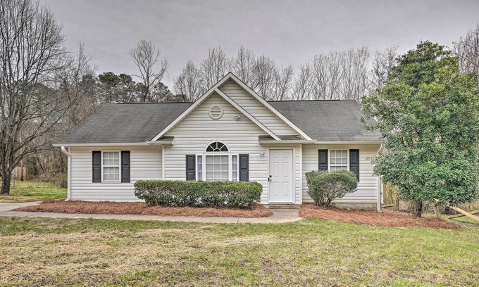 Winston - Salem House | NEW! Cozy Winston-Salem Home Near Parks & Golfing!