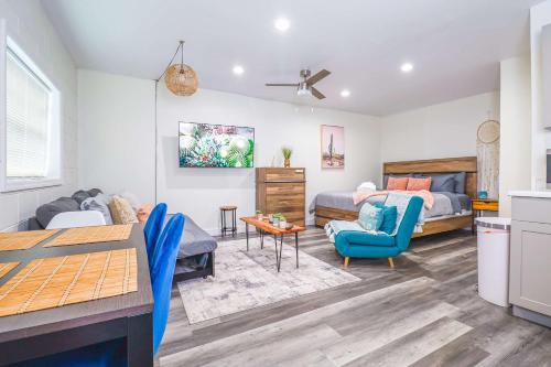 Orlando Apartment | NEW Designed Apt 2023 NrUCF PETSOk PrivateEntry
