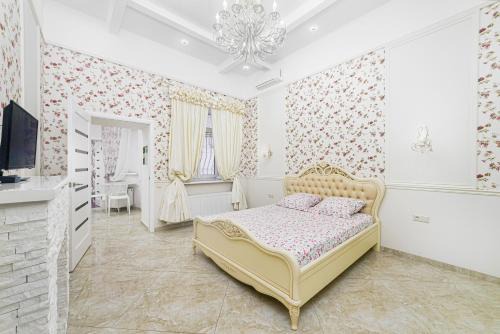 Odessa City Center Apartment | NEW!Designer apartment on Deribasovskaya