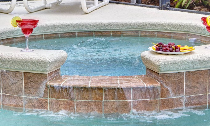 West Kissimmee Villa | !NEW DISCOUNTED RATE! perfectly located 4bed/3bath only MINUTES from Disney!