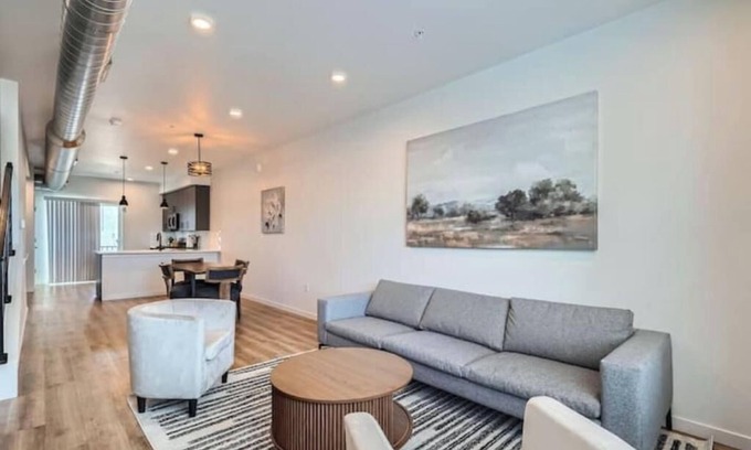Longmont House | New Downtown Longmont Townhome Office + 2BDR