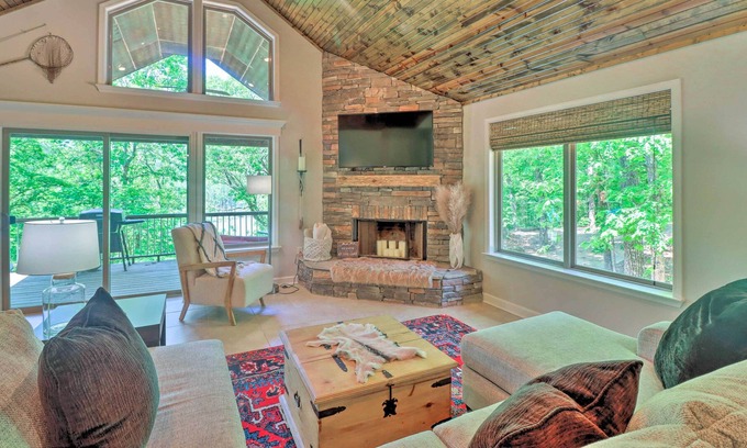 Prim Cabin | NEW! Enchanted Waterfront Cabin w/ Deck, Game Room