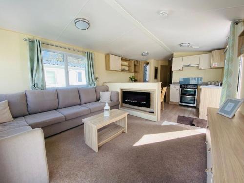 New Forest District House | New Forest Bees Holiday Home, Bashley
