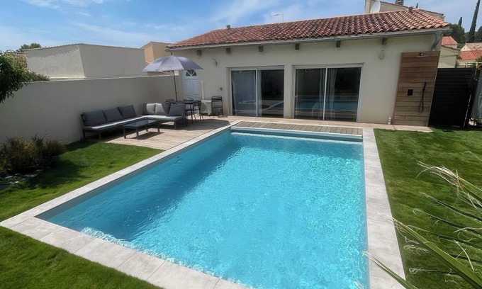 Saint-Martin-de-Crau House | New, fully-equipped detached house with private pool for 2 people