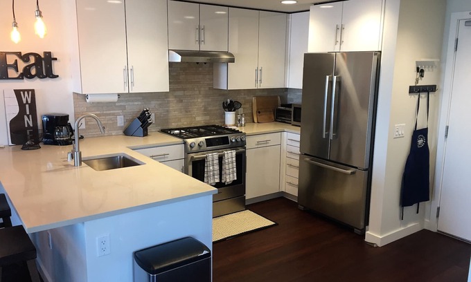 Hunters Point Condo | New Fully Furnished Upscale Condo With Beautiful City And Bay Views.