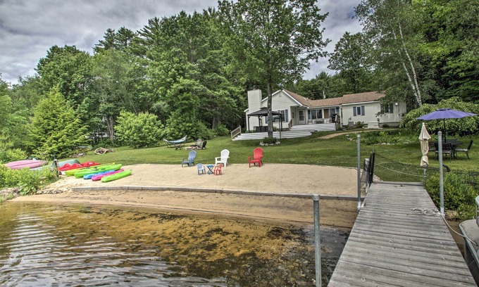 Barnstead House | New Hampshire Home w/Private Beach, Dock & Rafts!