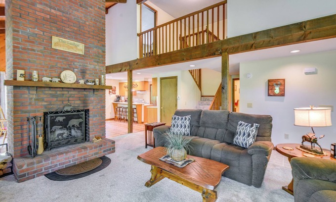 Eidelweiss Village House | New Hampshire Vacation Rental - Walk to Beach!