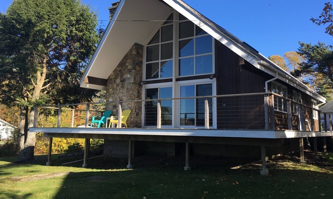 New Harbor House | NEW HARBOR MID-CENTURY 60'S CHALET STYLE / A-FRAME