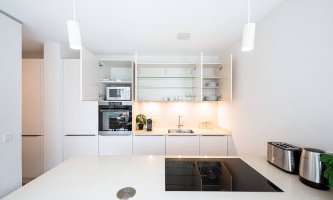 Dommeldange Apartment | New high-end 2 BR Penthouse w Balcony
