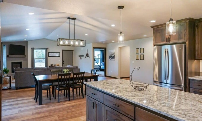 Bonner County House | New home: 2 patios, 4 acres