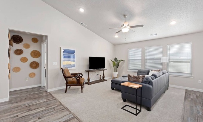 Southwest Ada County Alliance House | *New Home*~ Big Game Room ~ 6 TVs ~ Great Location