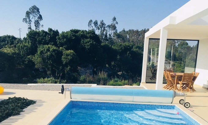 Lourinha Villa | New home with private pool in the middle of the green!