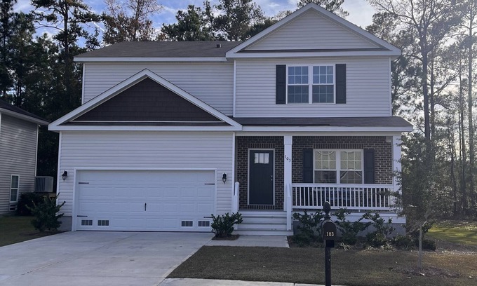 Savannah House | New House 20 Minutes to Downtown Savannah close to Tybee Island and Hilton Head