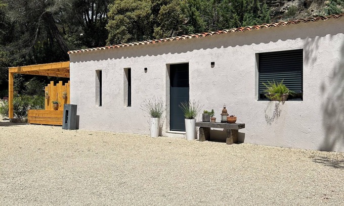 La Bastidonne House | New house in a green setting (Luberon)