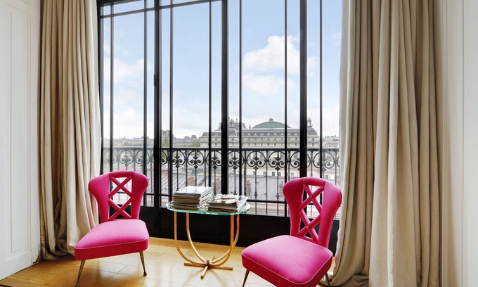 Saint-Germain-l'Auxerrois Apartment | NEW! Huge 1bedroom Flat: Spectacular Seine Views!