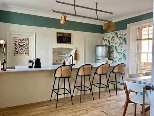 Frome Apartment | NEW Iron Gates - Central Frome