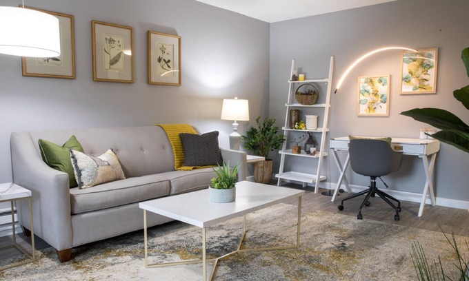Beaverton Apartment | NEW! King Bed, 600mbps +4K TVs in the Garden Apt