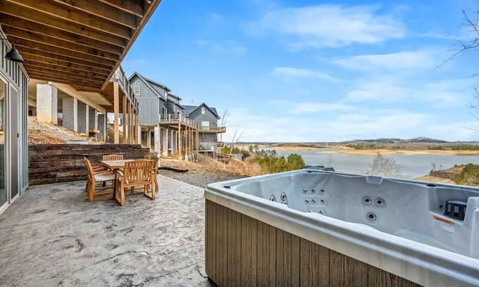 Sevierville Apartment | NEW Lake Cabin Sleeps 14 Indoor Pool Hot Tub