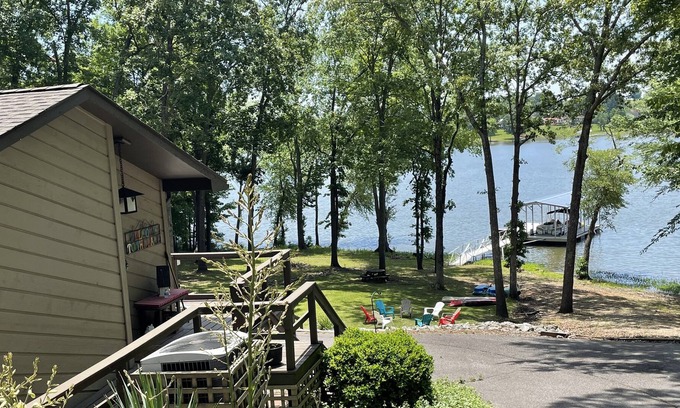Benton House | NEW!! Lakefront views! Happy Hideaway