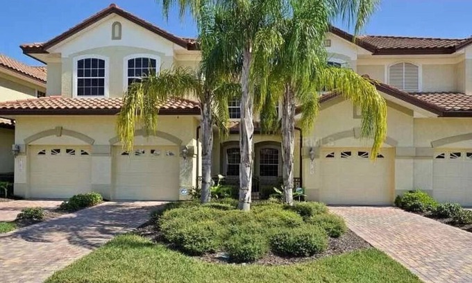 Lakewood Ranch Condo | NEW LISTING! Bright, Spacious, Comfortable 3BR/2Bath in LWR