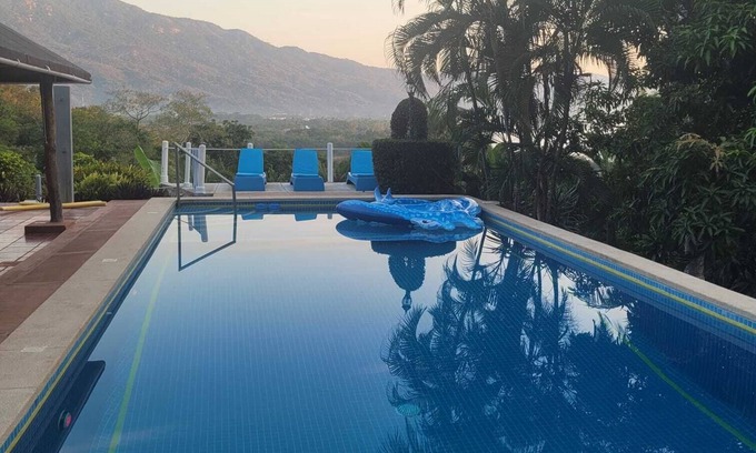 Manzanillo House | New Listing - Casa Margarita - quiet 1 bedroom, 1 bath, ocean view