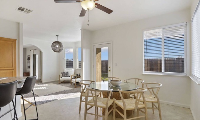 Peters House | New Listing! Luxury 4 bedroom home