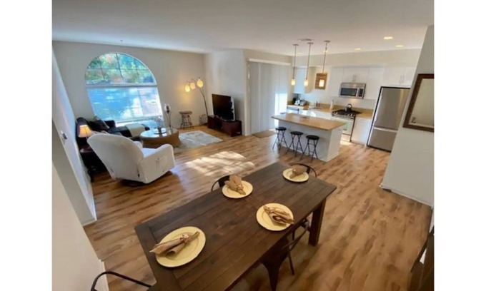 Irvine Apartment | *NEW LISTING*Luxury Resort Style Living