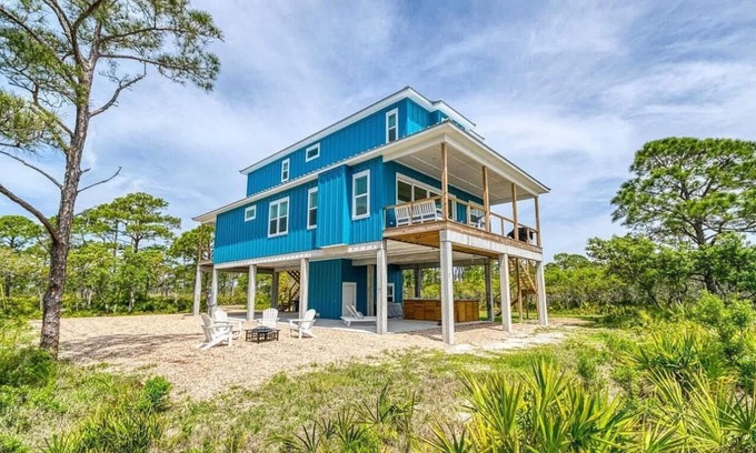 Alligator Point House | NEW LISTING! nWelcome to Ohana Shack!n 4BR/4.5BA Private Beachfront Property!