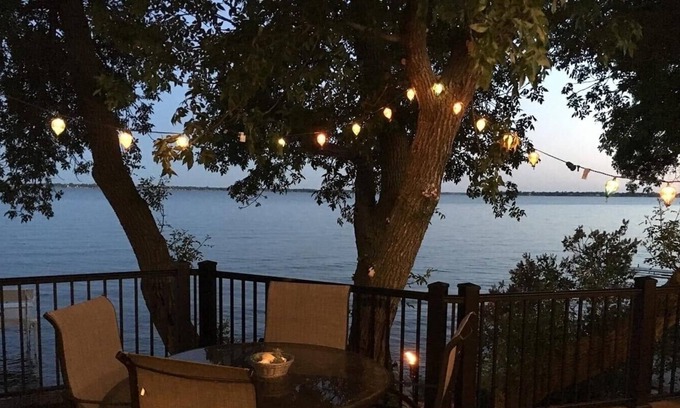 Watertown Cabin | (New Listing) Relax at Lake Kampeska - Multi-Family Cabin