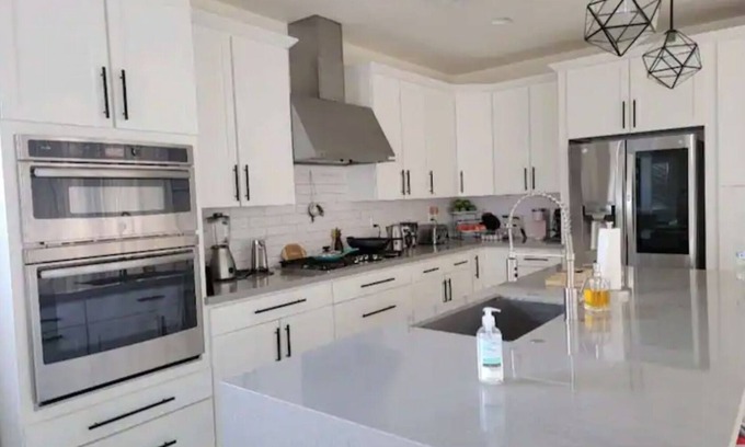 Sonoran Foothills House | New Listing! Sonoran Desert Oasis - Cozy & Spacious 3BR w/Hot Tub Access