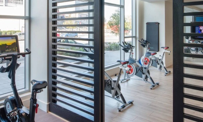 Navy Yard Apartment | NEW Listing Walking distance to Navy Yard-Ballpark