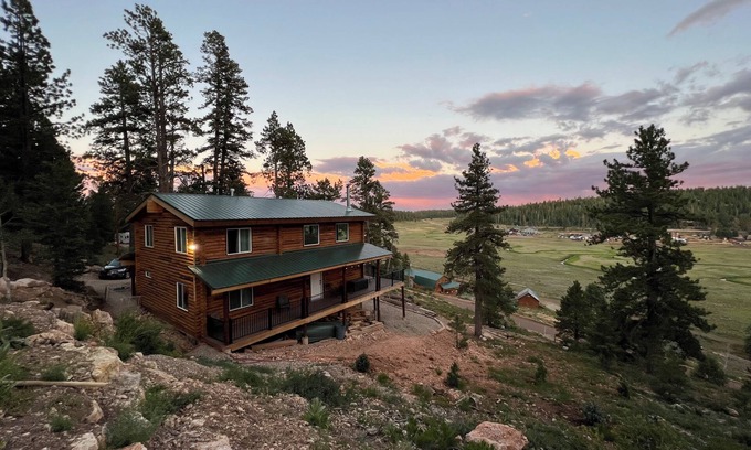 Meadow View Heights Cabin | New Log Cabin - 3 bed 2 bath with 180 degree unobstructed views