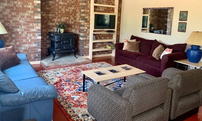 Whitehall House | New! Lower Level Ranch Home - 10 mins to Town