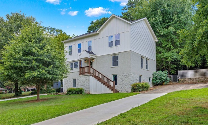 Belvedere Park House | -NEW- Lux 5BDR Home 10 Min to ATL