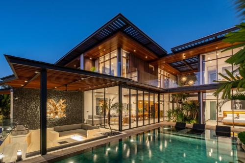 Pererenan Villa | NEW Luxury 4 BR River Front Pererenan Beach Canggu