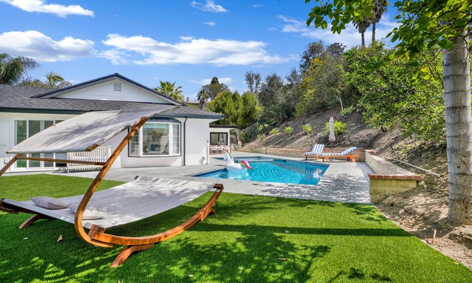 Laguna Niguel House | New Luxury Designer House w/Saltwater Pool Hot Tub and Outdoor Dining Area