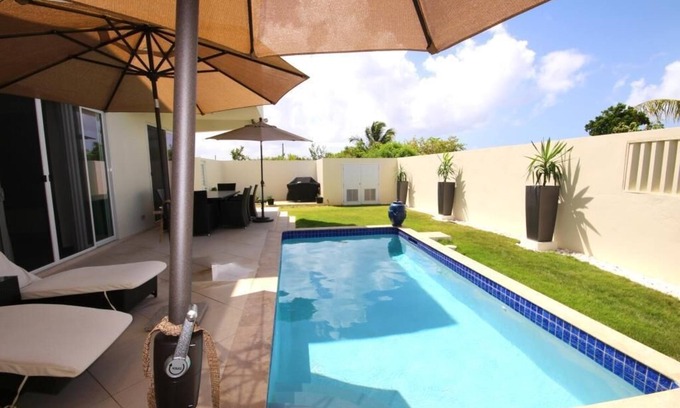 South Hill Villa | New Luxury Ocean View Property, Package Included & Pool