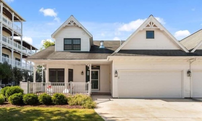 Elkhart Lake House | NEW! Luxury Rental - Parker House. Private Beach Access & Walkable to Downtown