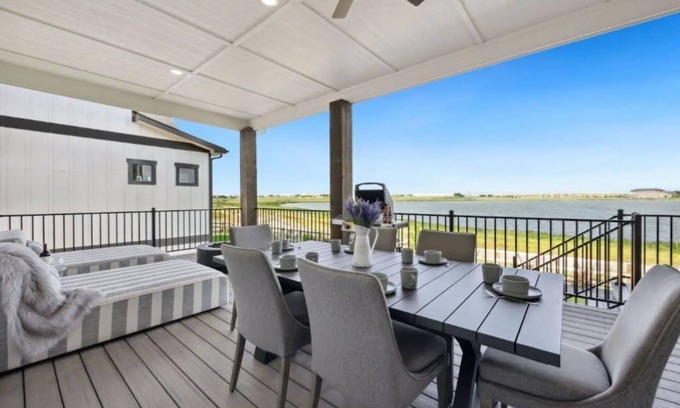 Centerra House | New Luxury Waterfront with Views!