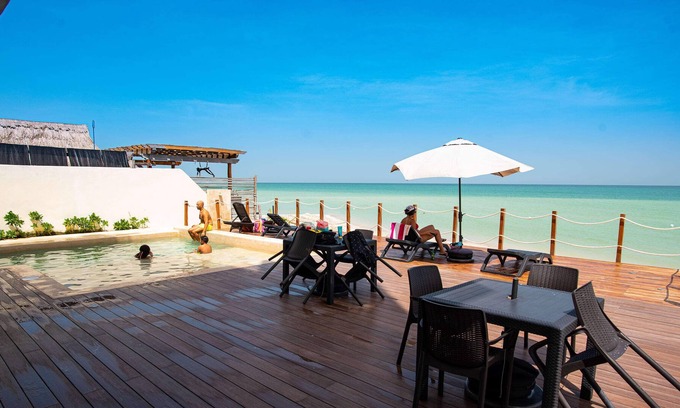 Telchac Puerto Condo | New Modern 3BR Beachfront Condo in San Benito