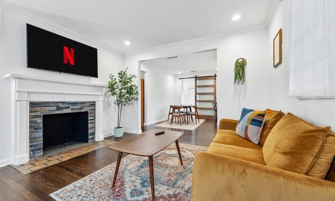 Atlanta House | NEW! Modern Boho w/5BD/2BR Sleeps 10