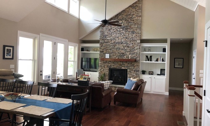 La Follette House | New Modern Lake View Home - Gorgeous Deck, Gorgeous Views!