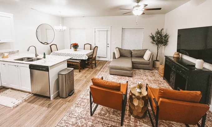 Morgan House | New, modern townhome in the heart of Morgan
