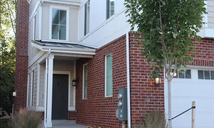 Millcreek House | New Modern Twin Home, Pet Friendly, Close to Airport, Downtown, Resorts and more