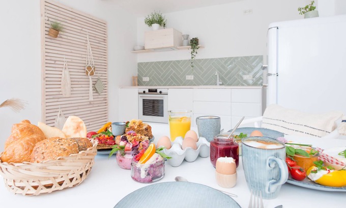 Danisch Nienhof Apartment | NEW: Nordic Bo - waves, forest and wild coast