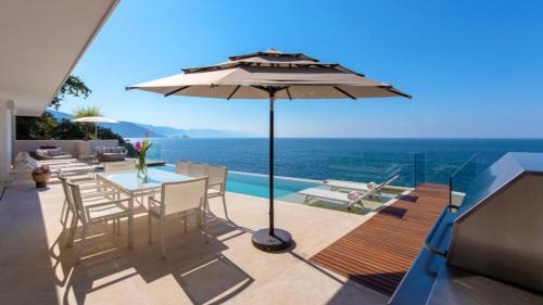 South Shore Hotel Area House | New oceanfront luxury Villa in Puerto Vallarta