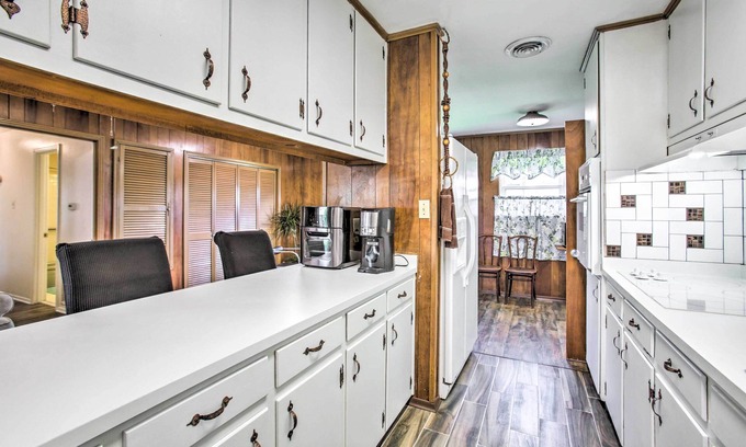 Old Aurora House | New Orleans Getaway ~ 7 Mi to French Quarter!