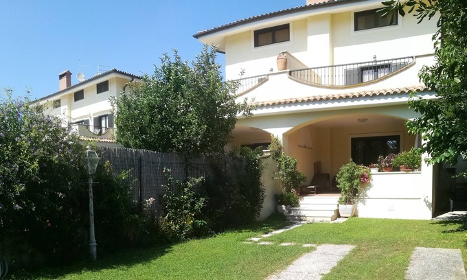 Fregenae House | New panoramic villa with garden and veranda