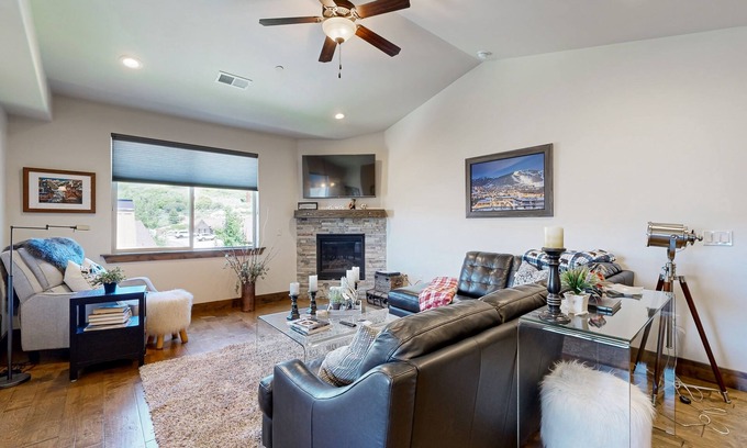 Park City Condo | New Park City Condo w/Sunshine & Mountain Views - Near Resort
